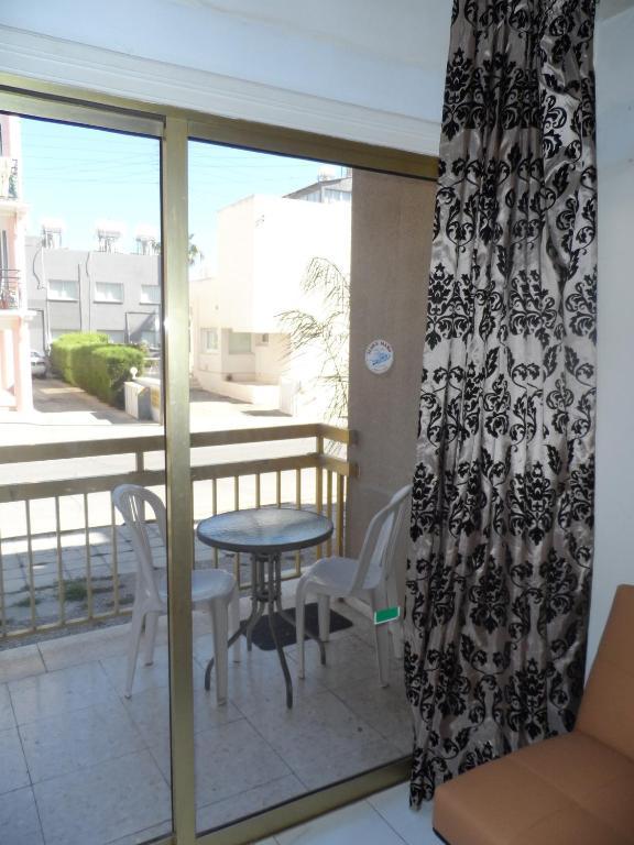 Geotanya Apartments Limassol Phòng bức ảnh